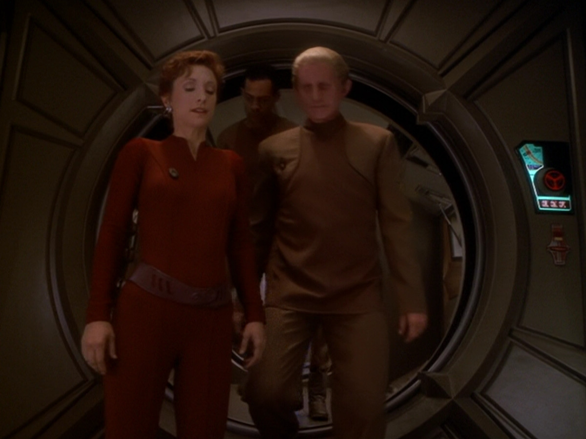 extant_StarTrek_DS9_6x08-Resurrection_00585.jpg