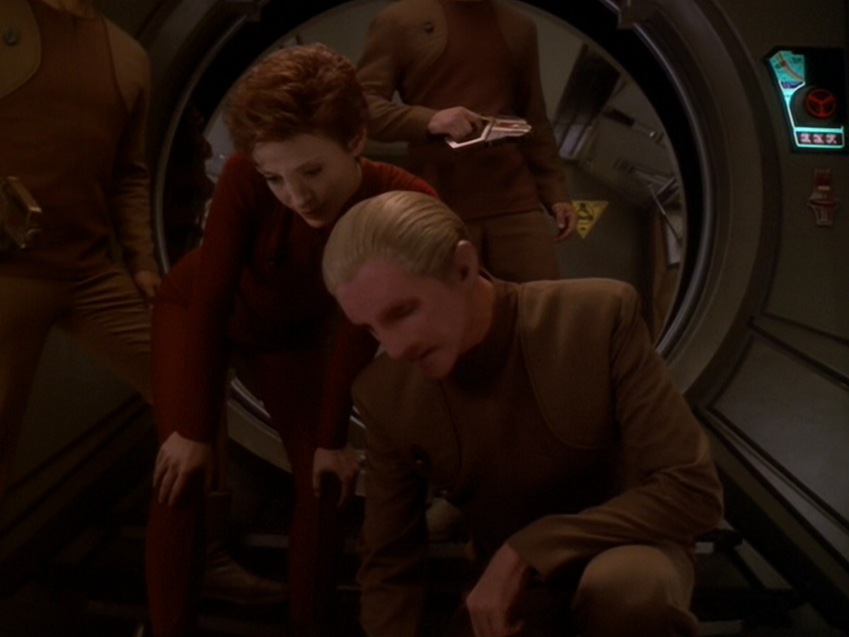 extant_StarTrek_DS9_6x08-Resurrection_00590.jpg