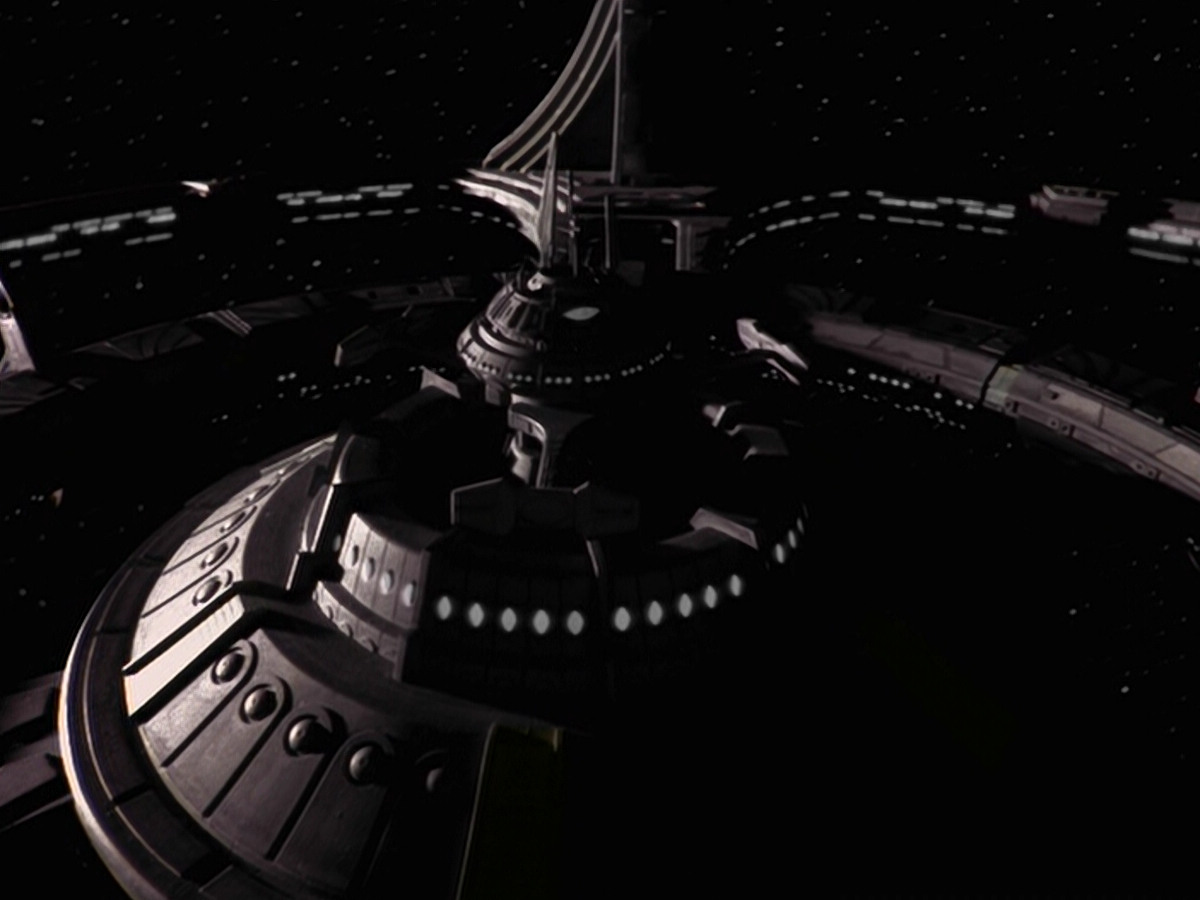extant_StarTrek_DS9_6x08-Resurrection_00602.jpg
