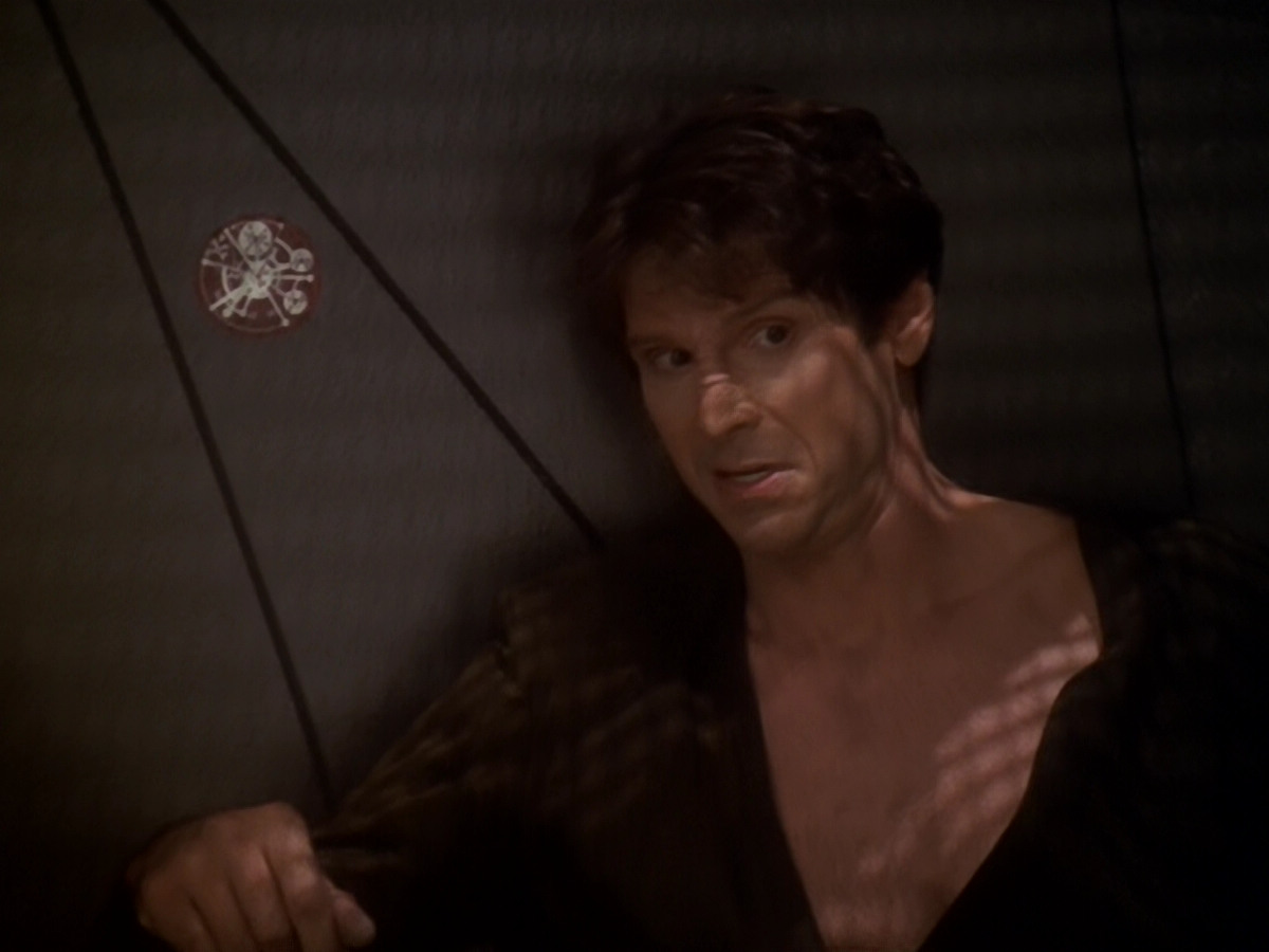 extant_StarTrek_DS9_6x08-Resurrection_00610.jpg