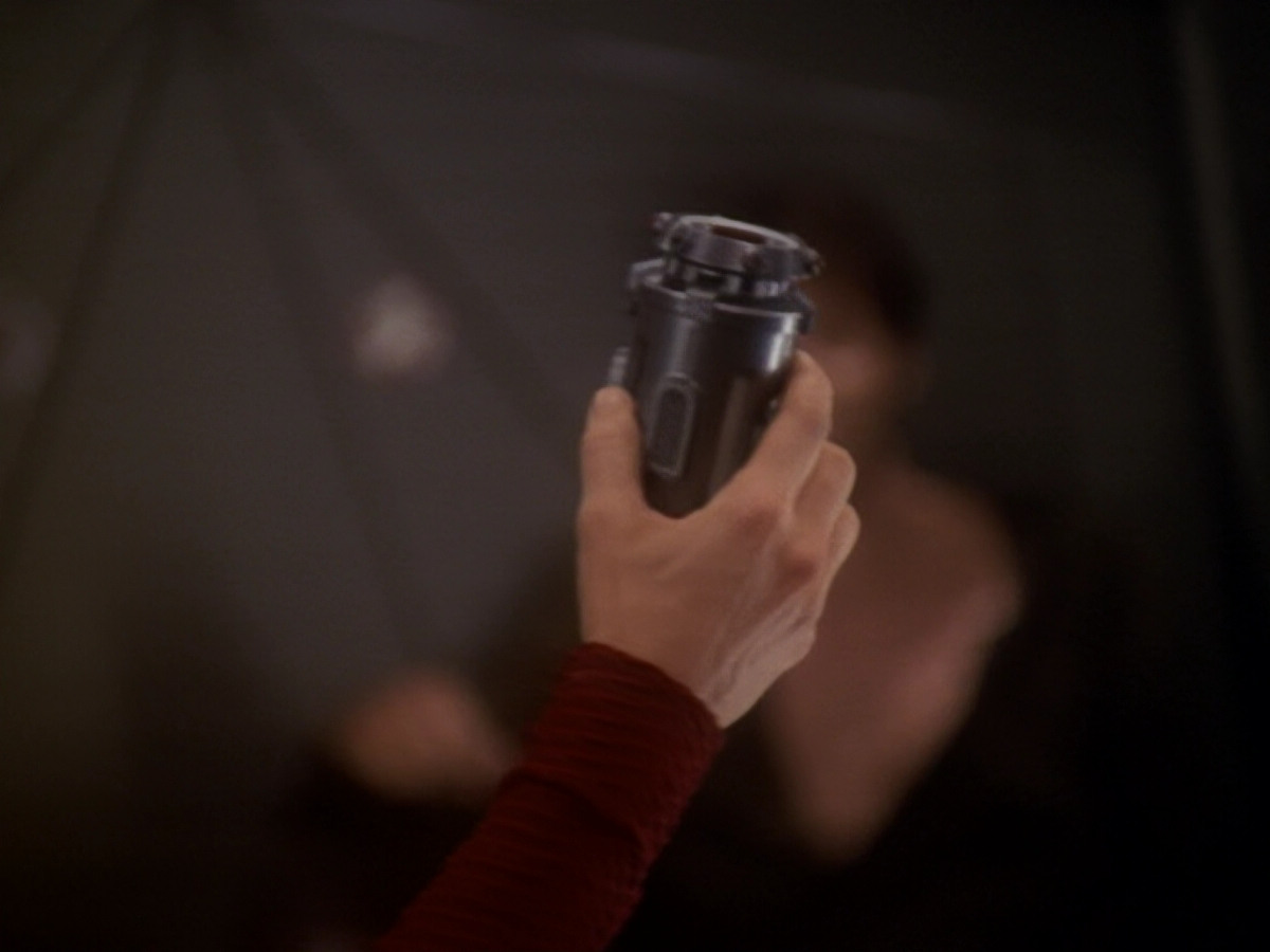 extant_StarTrek_DS9_6x08-Resurrection_00615.jpg