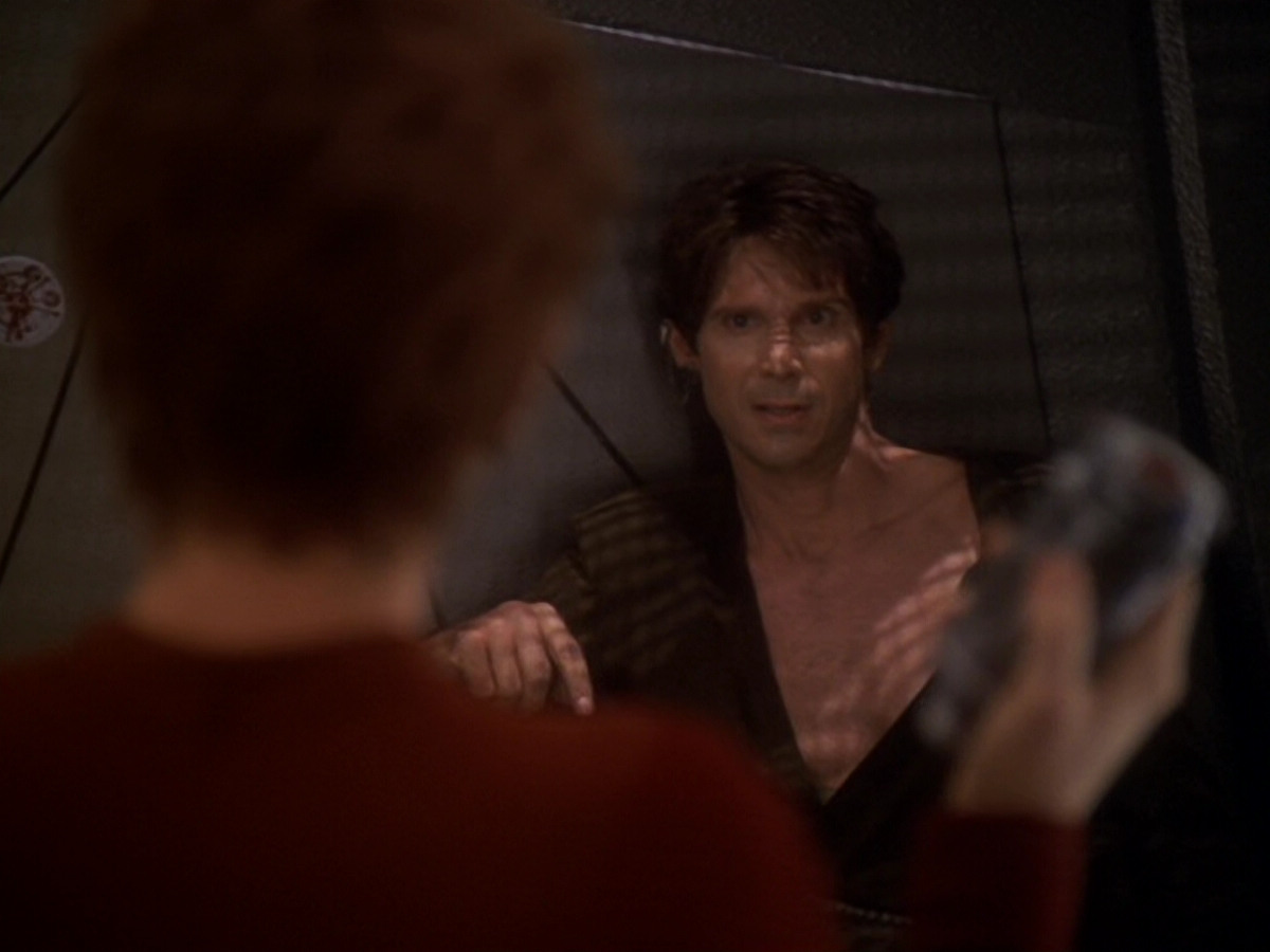 extant_StarTrek_DS9_6x08-Resurrection_00623.jpg
