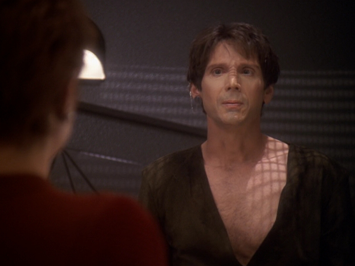 extant_StarTrek_DS9_6x08-Resurrection_00657.jpg