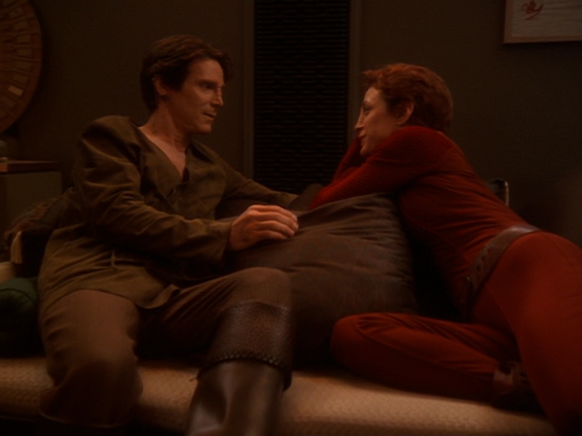 extant_StarTrek_DS9_6x08-Resurrection_01408.jpg