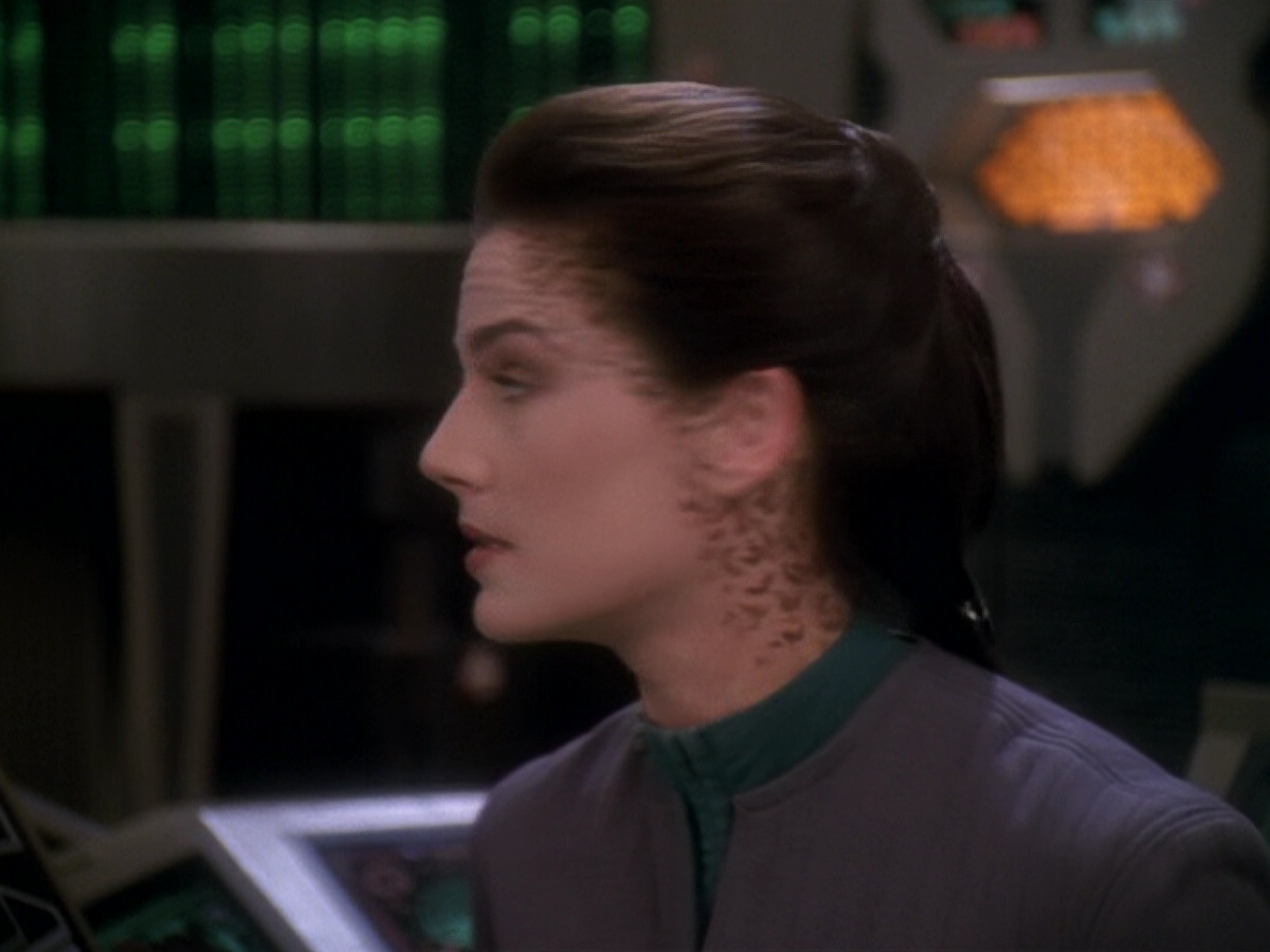 extant_StarTrek_DS9_6x08-Resurrection_01832.jpg