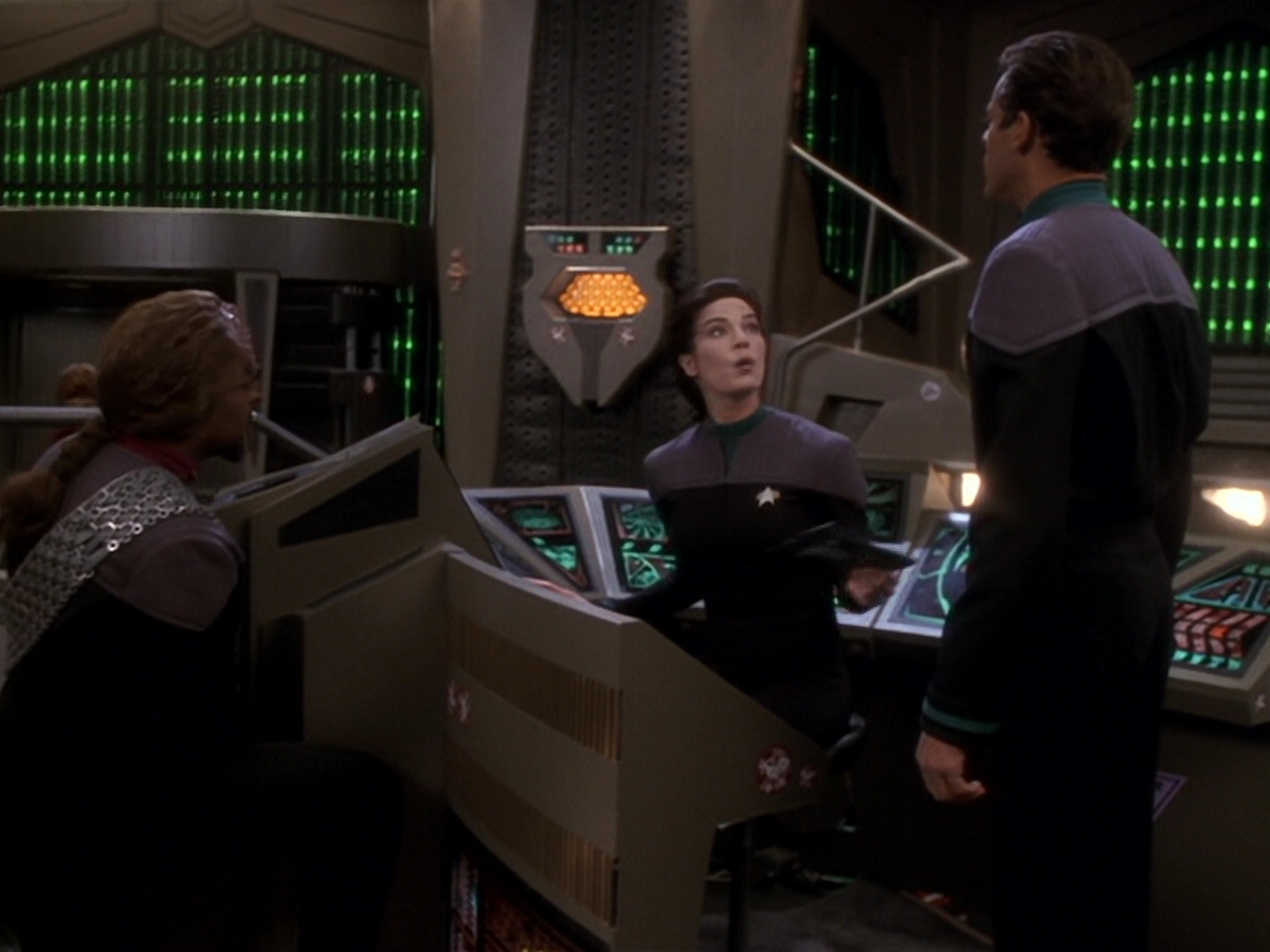 extant_StarTrek_DS9_6x08-Resurrection_01834.jpg