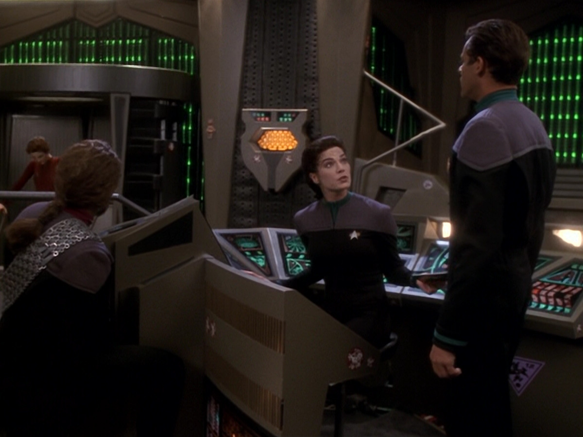 extant_StarTrek_DS9_6x08-Resurrection_01835.jpg
