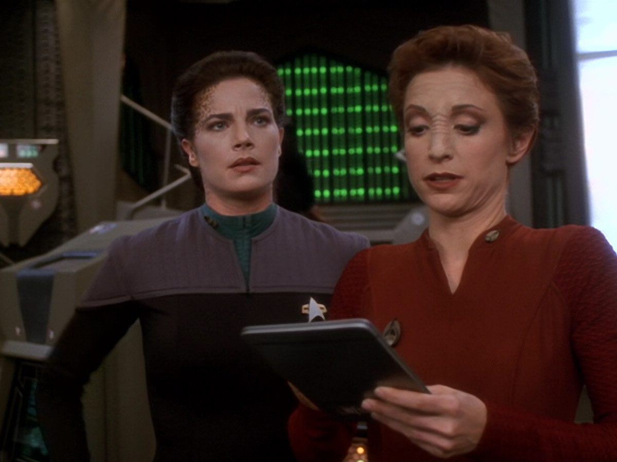 extant_StarTrek_DS9_6x08-Resurrection_01918.jpg