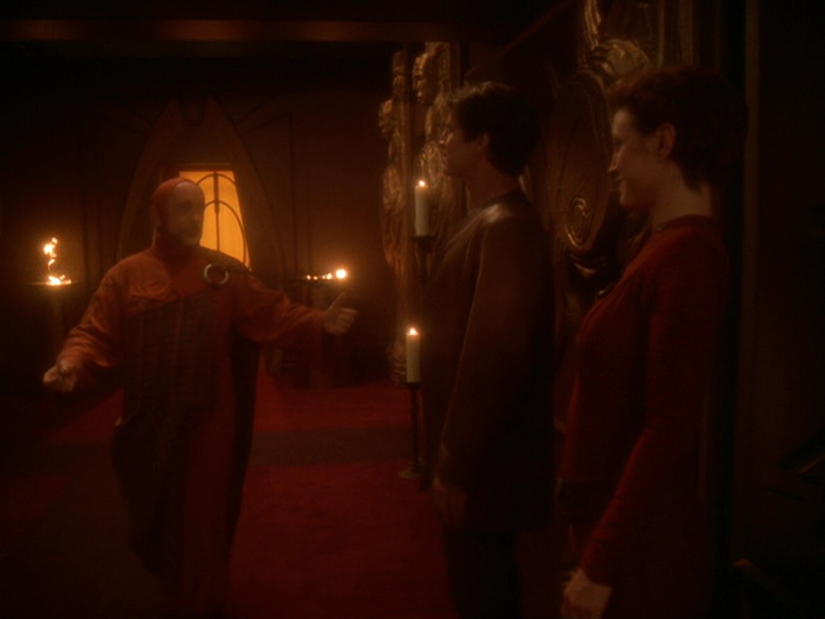 extant_StarTrek_DS9_6x08-Resurrection_01992.jpg