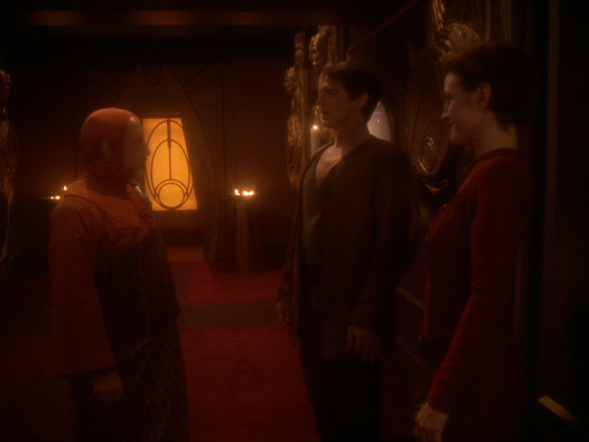extant_StarTrek_DS9_6x08-Resurrection_01996.jpg