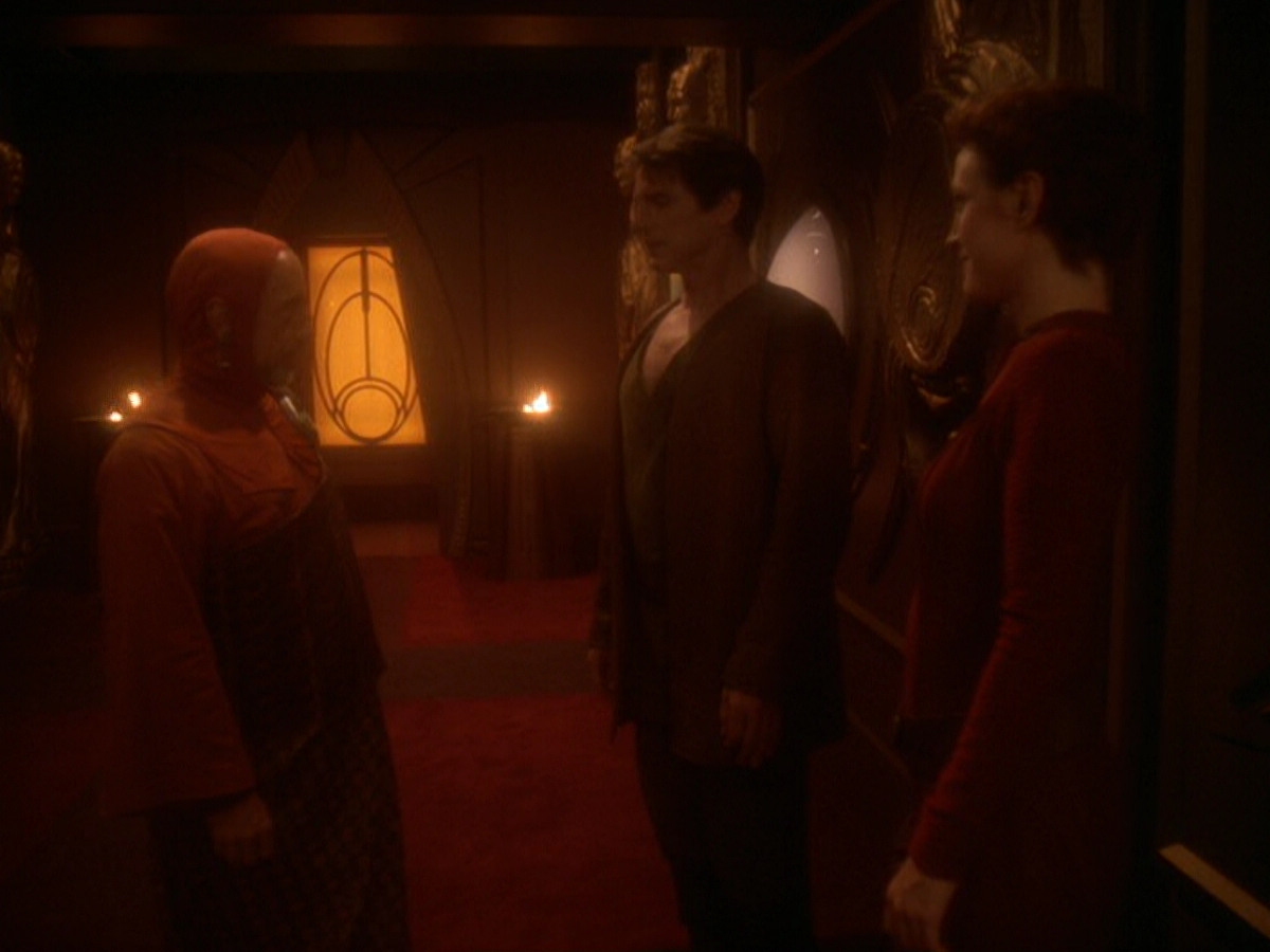 extant_StarTrek_DS9_6x08-Resurrection_01998.jpg
