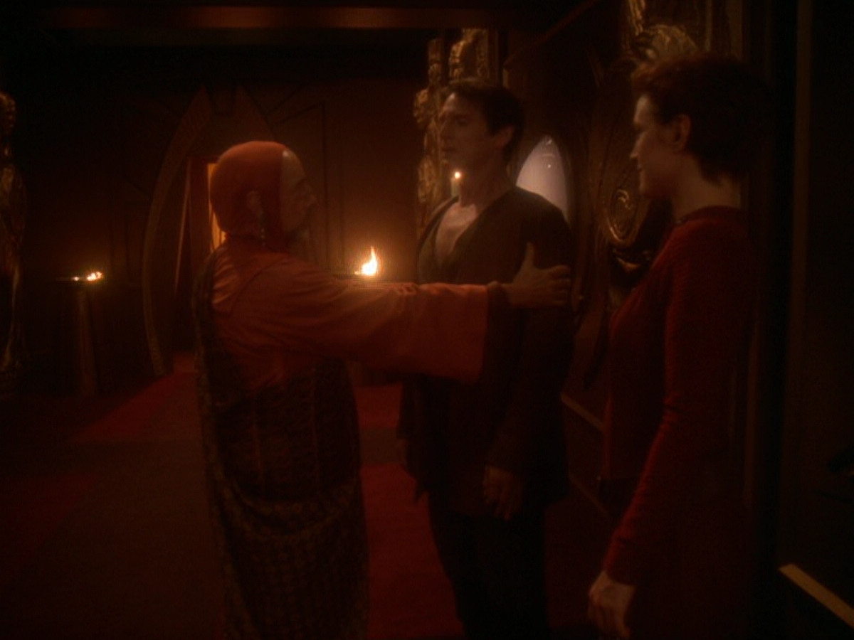 extant_StarTrek_DS9_6x08-Resurrection_02012.jpg