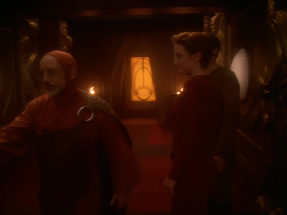 extant_StarTrek_DS9_6x08-Resurrection_02021.jpg