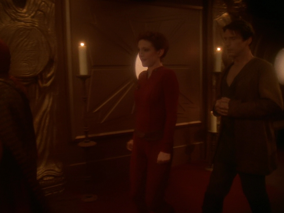 extant_StarTrek_DS9_6x08-Resurrection_02026.jpg