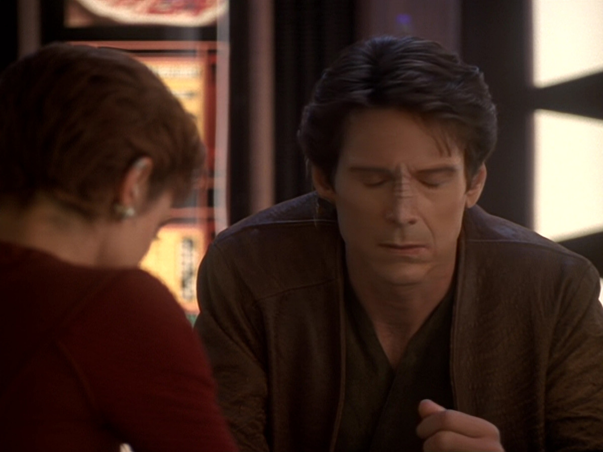 extant_StarTrek_DS9_6x08-Resurrection_02183.jpg