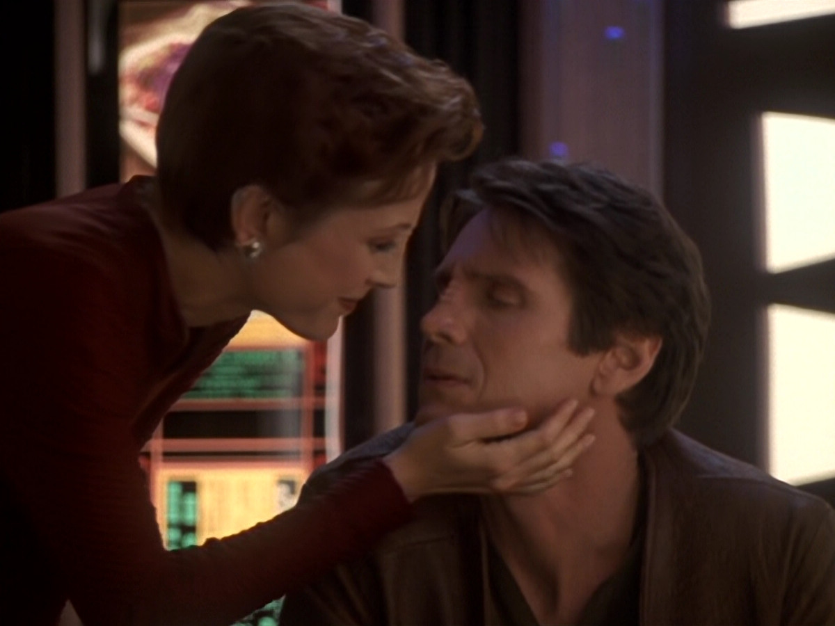 extant_StarTrek_DS9_6x08-Resurrection_02240.jpg