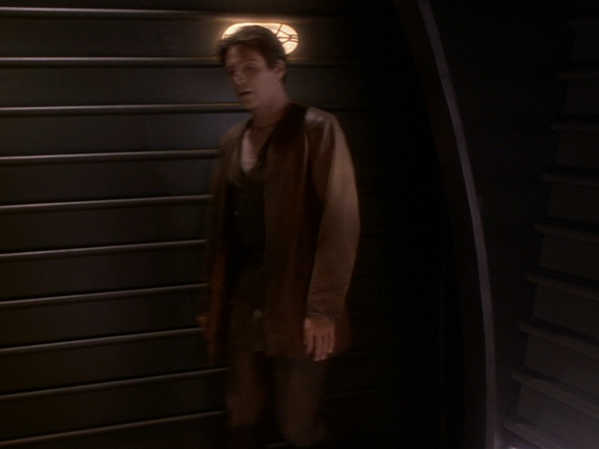 extant_StarTrek_DS9_6x08-Resurrection_02253.jpg