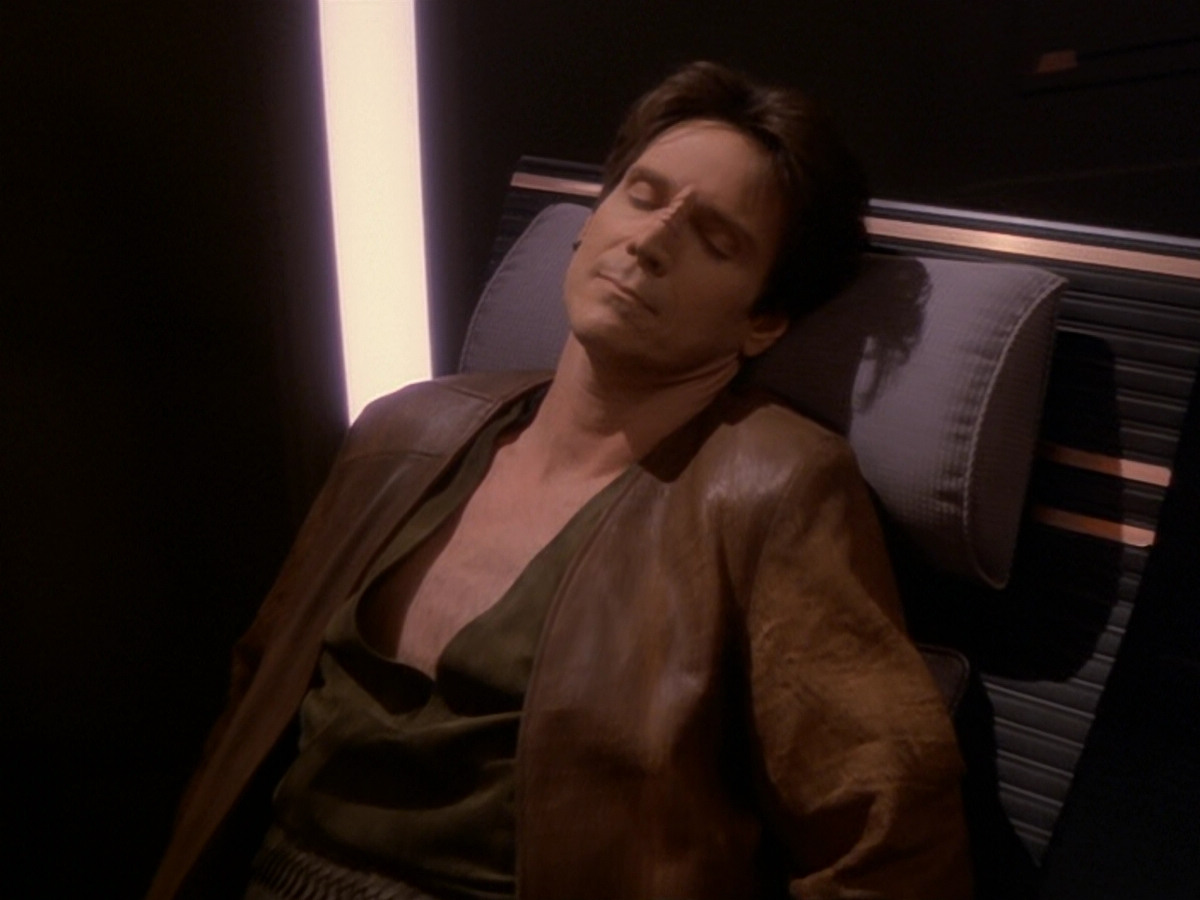 extant_StarTrek_DS9_6x08-Resurrection_02280.jpg