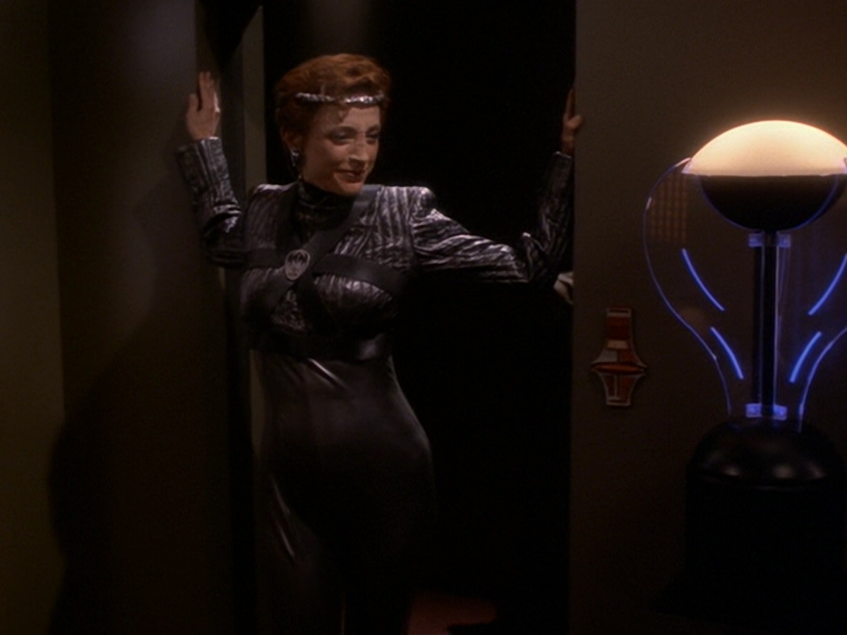 extant_StarTrek_DS9_6x08-Resurrection_02288.jpg