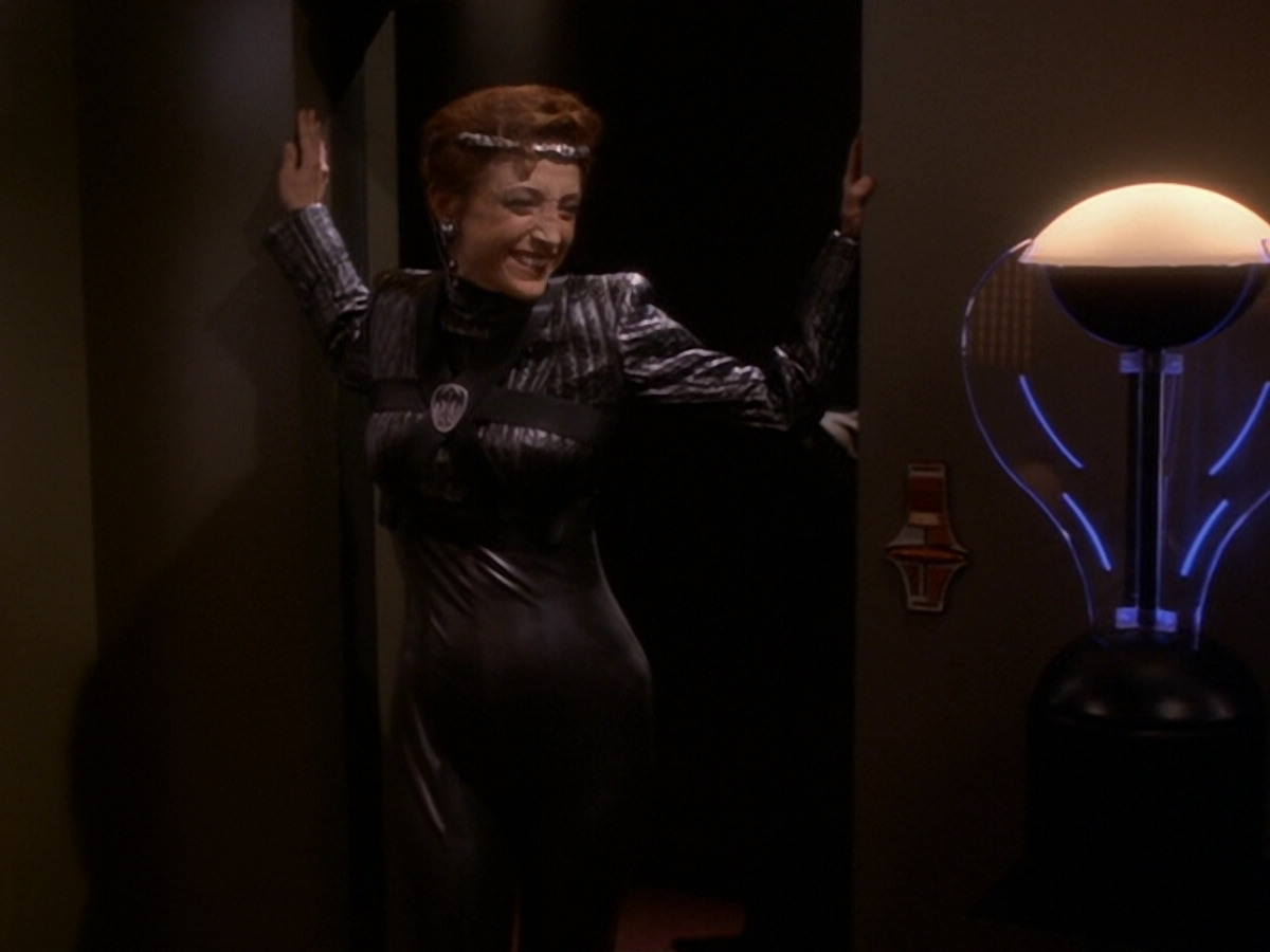 extant_StarTrek_DS9_6x08-Resurrection_02289.jpg