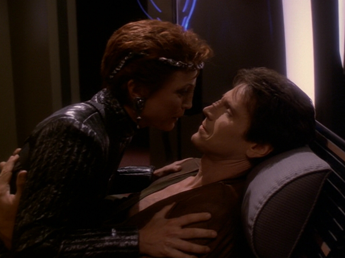 extant_StarTrek_DS9_6x08-Resurrection_02320.jpg