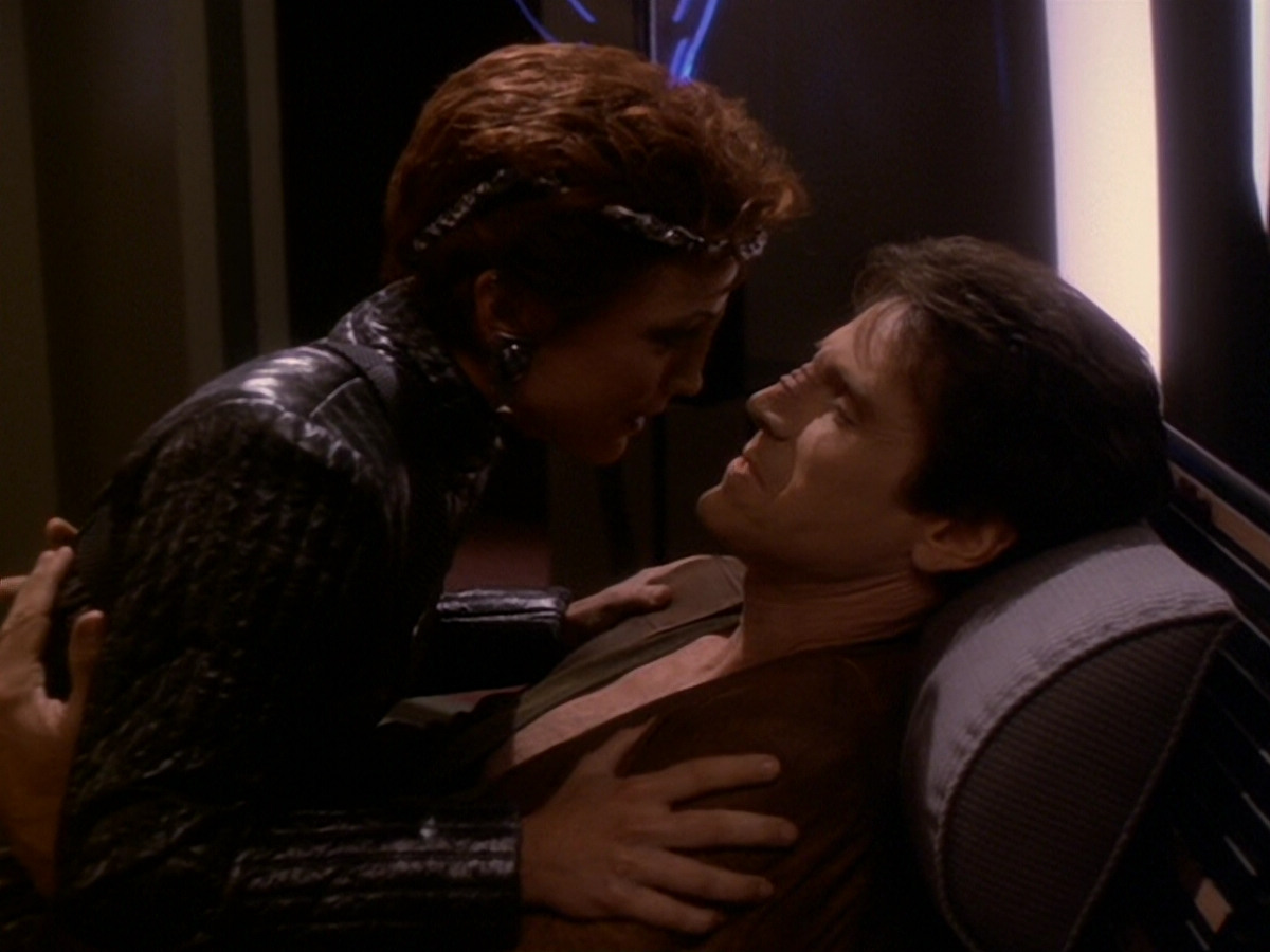 extant_StarTrek_DS9_6x08-Resurrection_02324.jpg