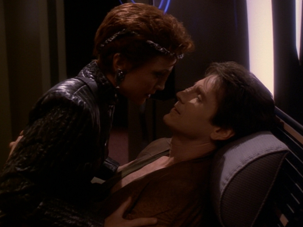 extant_StarTrek_DS9_6x08-Resurrection_02329.jpg