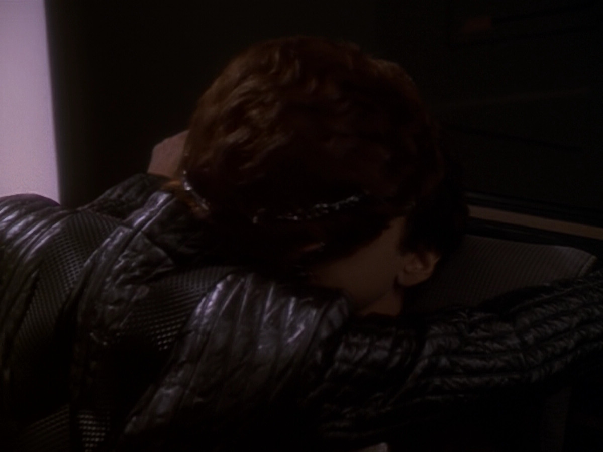 extant_StarTrek_DS9_6x08-Resurrection_02342.jpg