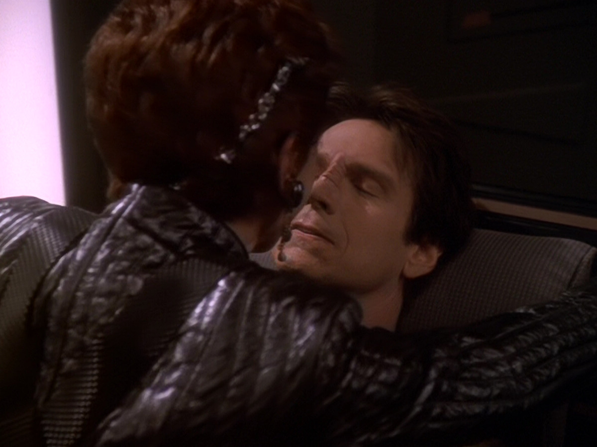 extant_StarTrek_DS9_6x08-Resurrection_02346.jpg