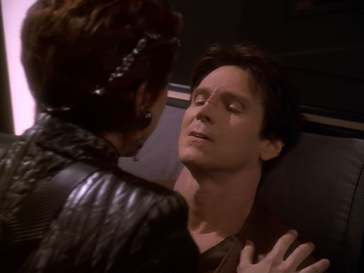 extant_StarTrek_DS9_6x08-Resurrection_02348.jpg