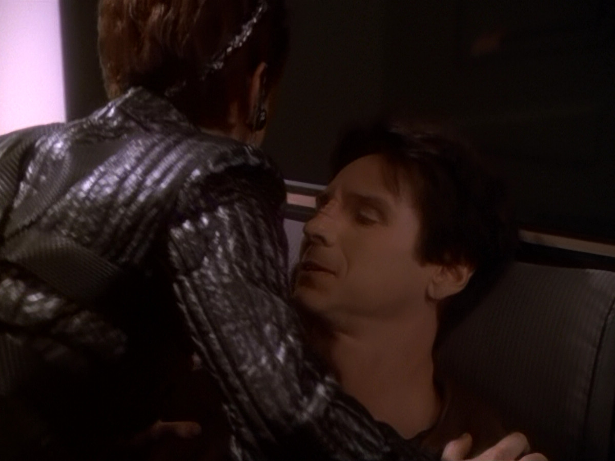 extant_StarTrek_DS9_6x08-Resurrection_02350.jpg