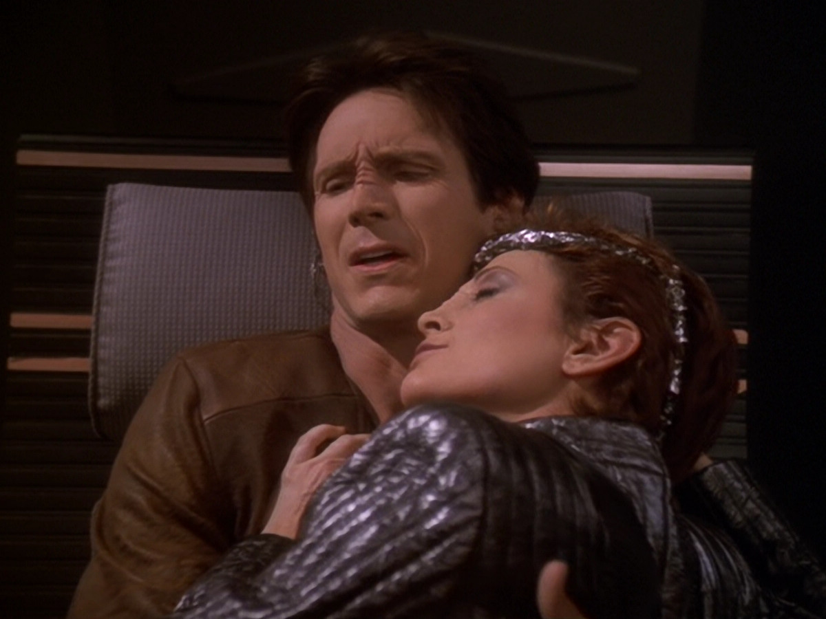 extant_StarTrek_DS9_6x08-Resurrection_02357.jpg