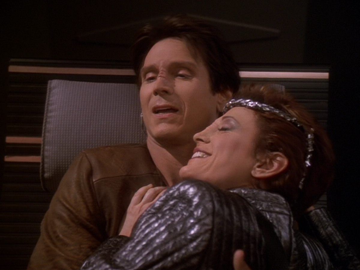 extant_StarTrek_DS9_6x08-Resurrection_02362.jpg
