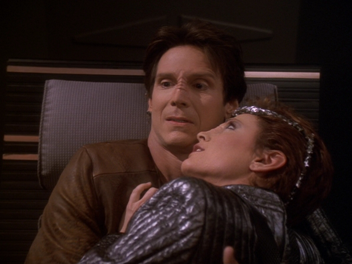 extant_StarTrek_DS9_6x08-Resurrection_02372.jpg