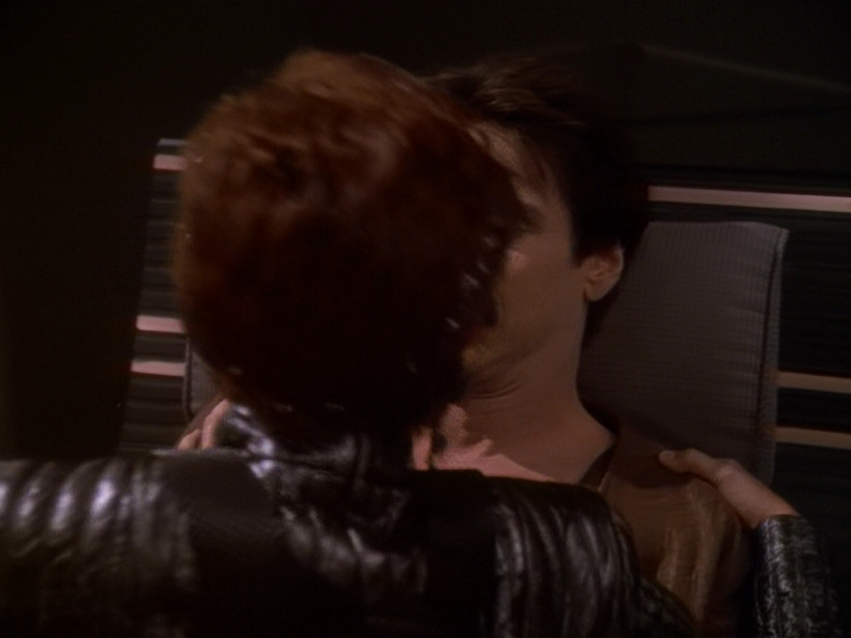 extant_StarTrek_DS9_6x08-Resurrection_02380.jpg