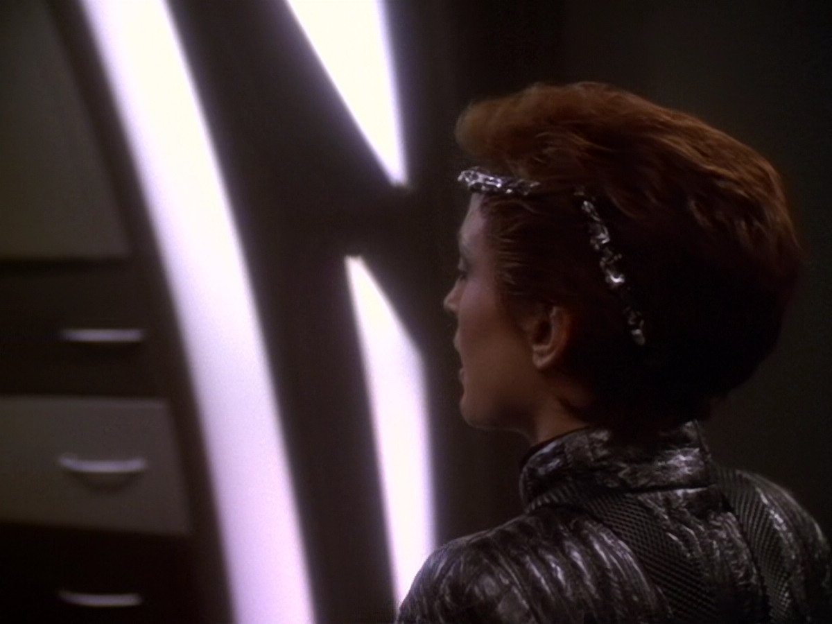 extant_StarTrek_DS9_6x08-Resurrection_02409.jpg
