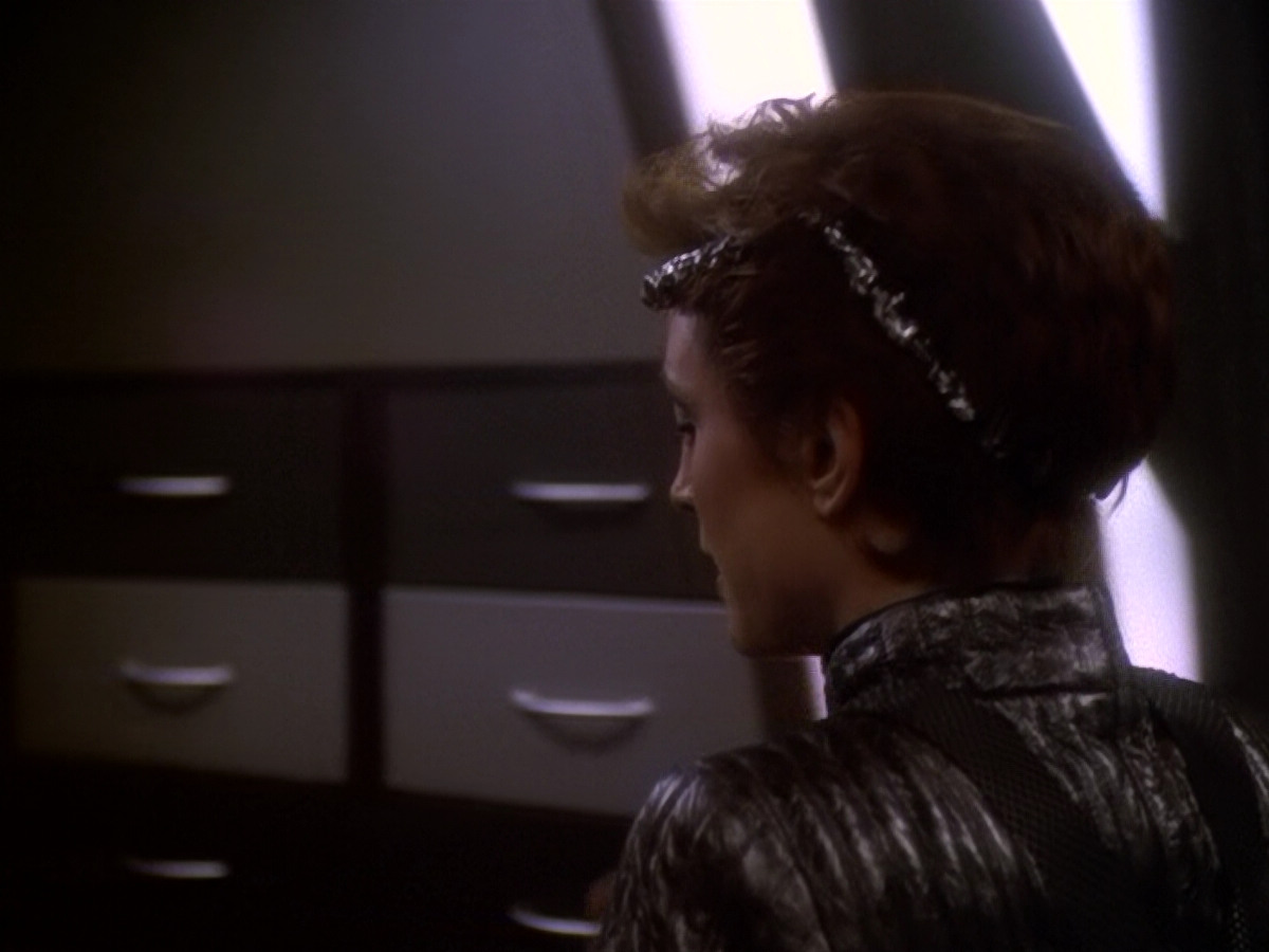 extant_StarTrek_DS9_6x08-Resurrection_02410.jpg