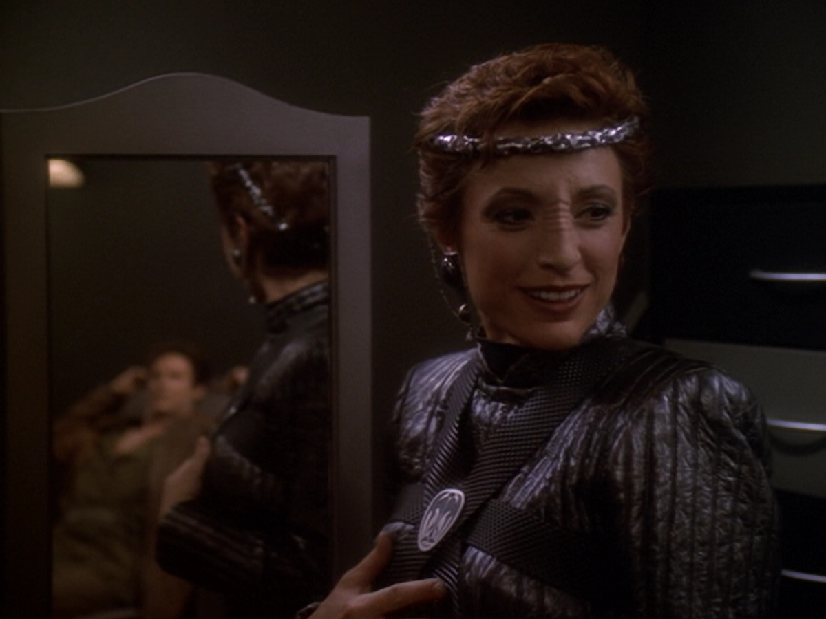extant_StarTrek_DS9_6x08-Resurrection_02421.jpg