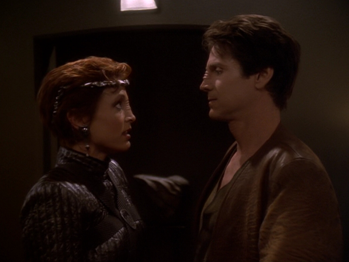 extant_StarTrek_DS9_6x08-Resurrection_02485.jpg