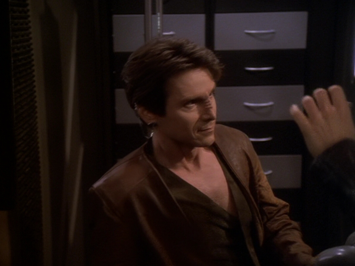extant_StarTrek_DS9_6x08-Resurrection_02526.jpg