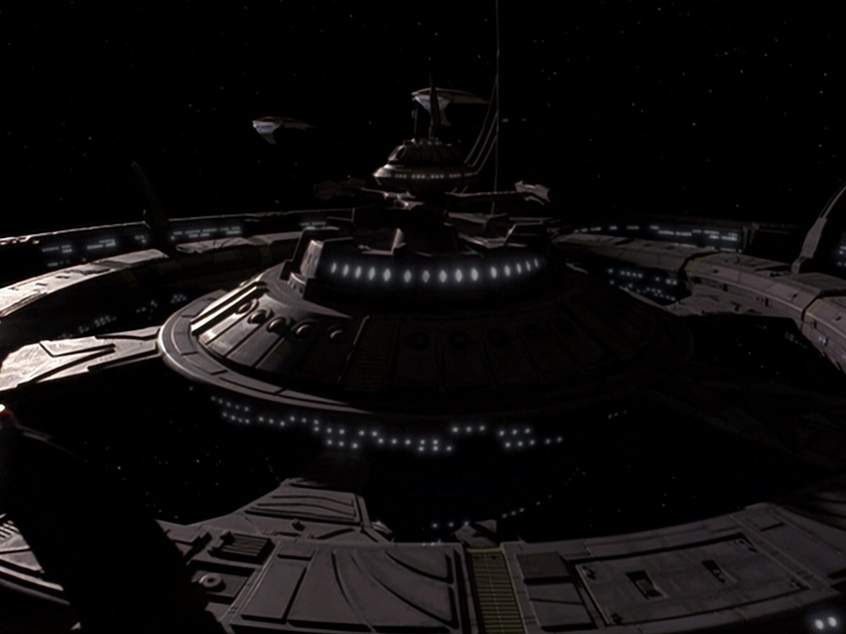 extant_StarTrek_DS9_6x08-Resurrection_02674.jpg