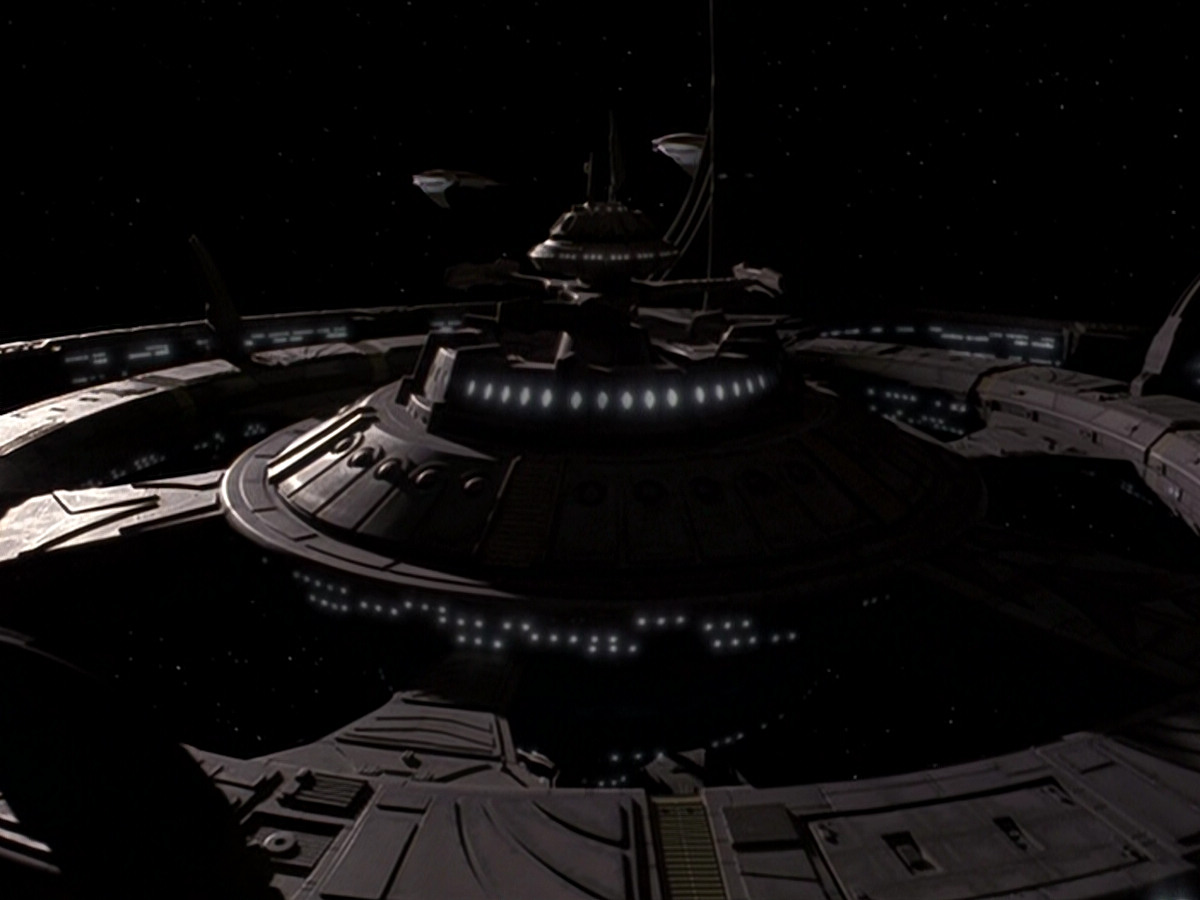 extant_StarTrek_DS9_6x08-Resurrection_02675.jpg