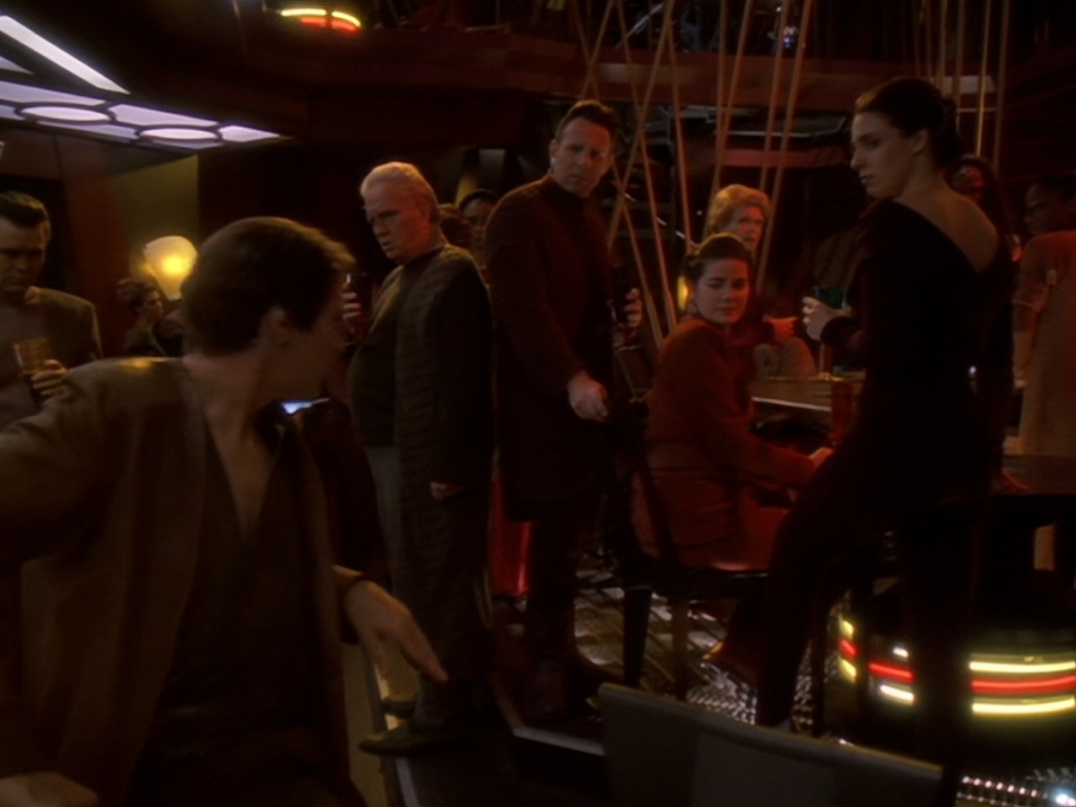 extant_StarTrek_DS9_6x08-Resurrection_02702.jpg