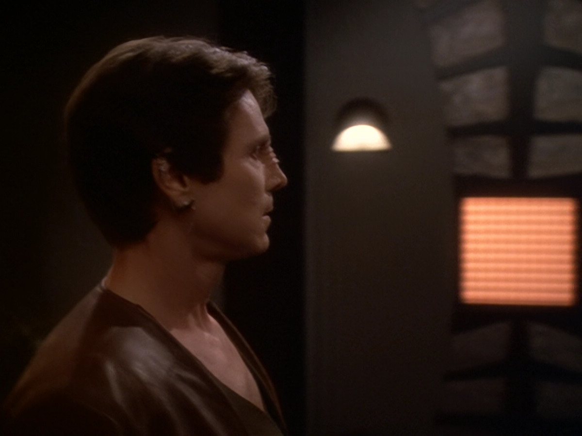 extant_StarTrek_DS9_6x08-Resurrection_03120.jpg