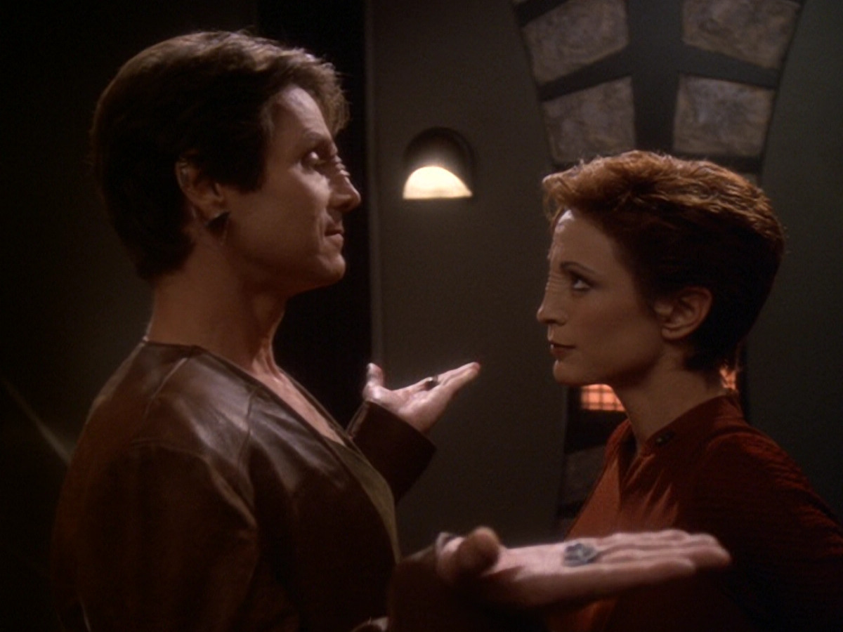 extant_StarTrek_DS9_6x08-Resurrection_03162.jpg