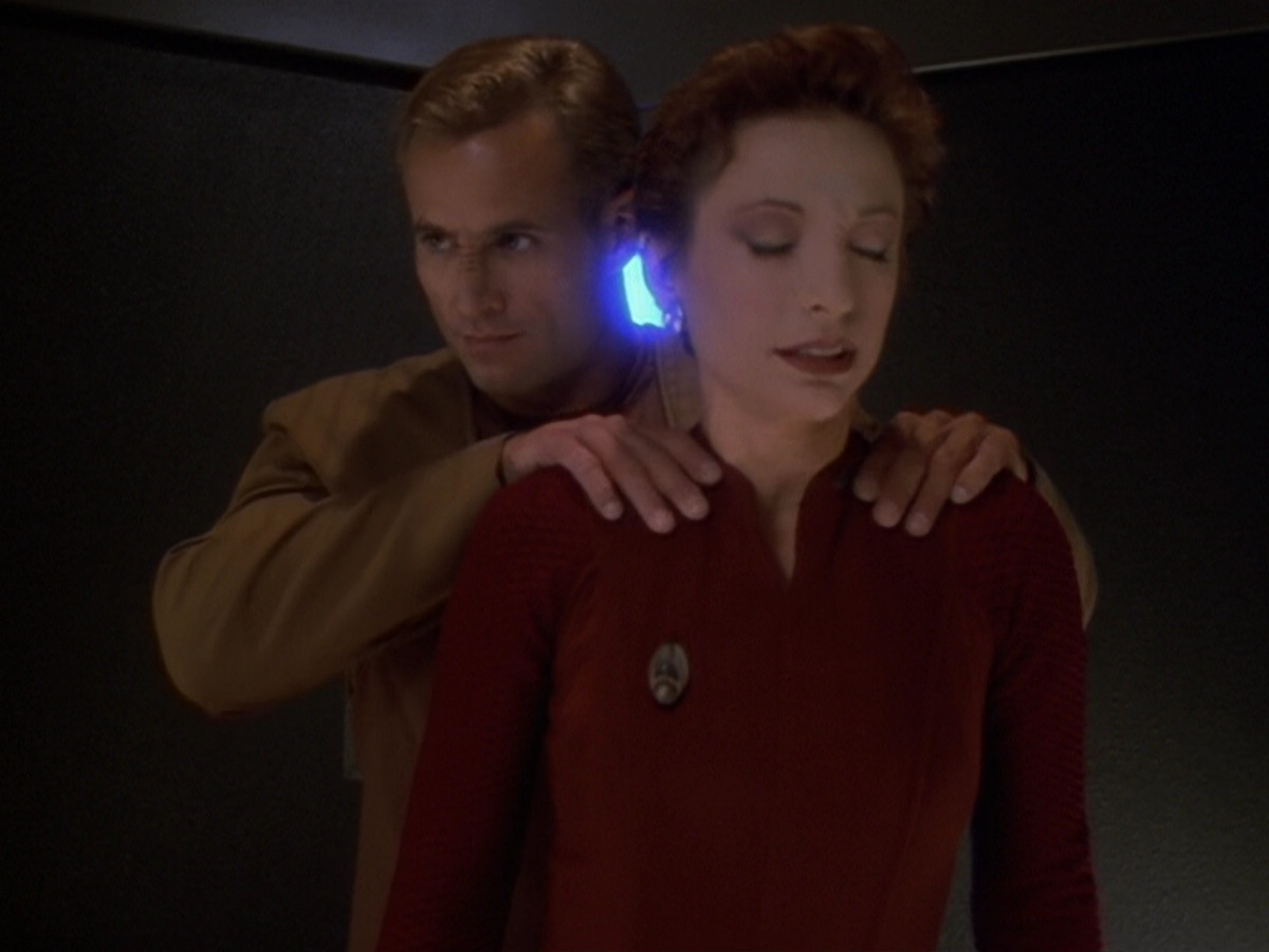 extant_StarTrek_DS9_6x08-Resurrection_03281.jpg