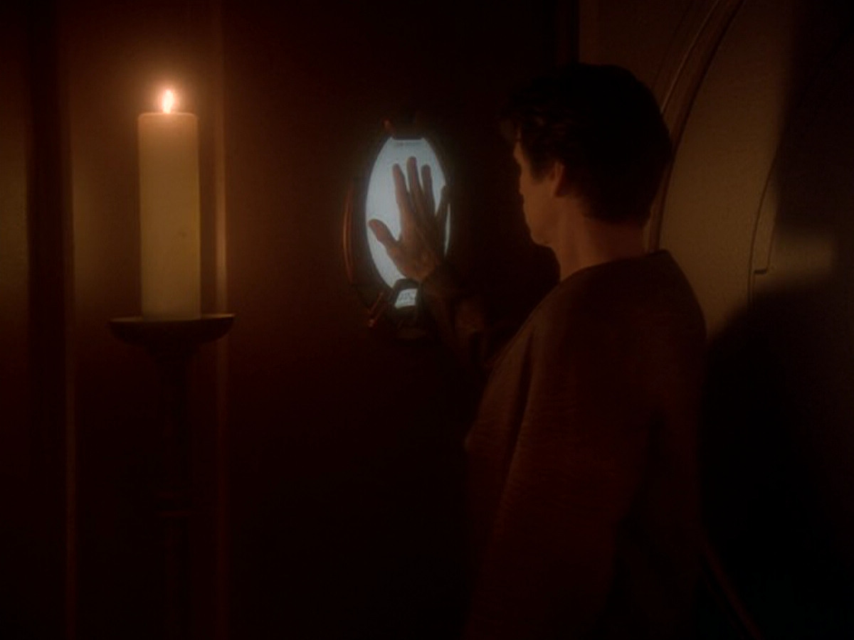 extant_StarTrek_DS9_6x08-Resurrection_03343.jpg