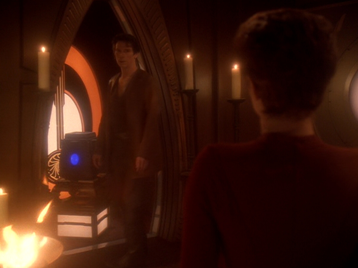 extant_StarTrek_DS9_6x08-Resurrection_03373.jpg