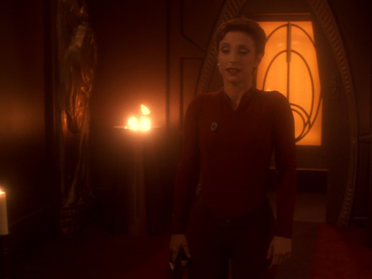 extant_StarTrek_DS9_6x08-Resurrection_03379.jpg