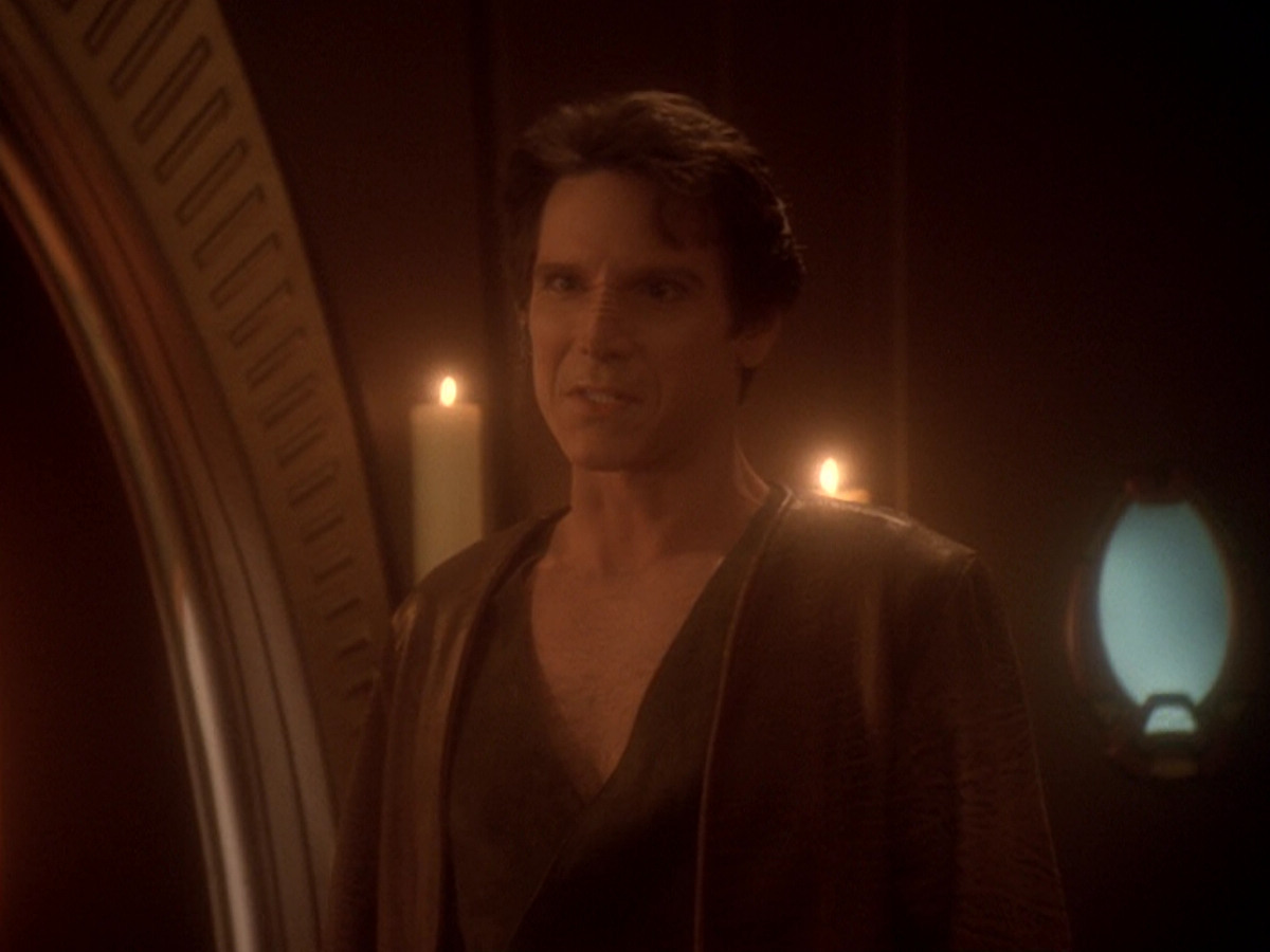 extant_StarTrek_DS9_6x08-Resurrection_03627.jpg